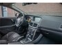 Volvo V40 T4 Powershift Momentum, Origineel NL, Park Assist, Trekhaak, Navigatie, Climate control, Bluetooth, LED.
