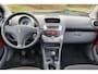 Peugeot 107 1.0-12V XS, Origineel NL, Radio/CD, Elektrische ramen, centrale vergrendeling.
