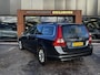 Volvo V70 2.4D Momentum cruise control stoelverwarming trekhaak stuurbediening