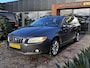 Volvo V70 2.4D Momentum cruise control stoelverwarming trekhaak stuurbediening