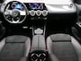 Mercedes-Benz GLA 200 Business Solution AMG AMG Lne | Night Pakket | Panorama Schuif-Kanteldak | Trekhaak | Sfeerverlichting. Inclusief 24 maanden Mercedes-Benz Certified garantie voor Europa.