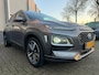 Hyundai Kona 1.0T 120PK Clima,Cruise,Navi,Schuifdak,KeylessEntry+Go,HUD,LaneAssist,PdcV+A,Camera,CarPlay,Stoel&StuurVerwarming&Ver