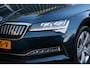 Skoda Superb Combi 1.4 TSI iV Business Edition, LEER, PANORAMADAK, TREKHAAK, VIRTUEEL, NAVIGATIE