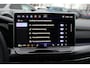 Volkswagen Golf 1.5 eTSI R-Line Edition / Trekhaak / Panoramadak / 360Camera / Keyless / Matrix LED / 18'' / CarPlay / Stoelverwarming / DAB / ACC