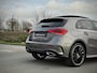 Mercedes-Benz A-klasse 250 e AMG A250e Panoramadak|Burmester®|Sfeerverlichting|Camera|DAB+|Night pakket|