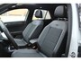 Volkswagen T-Roc 1.5 TSI 150pk R-Line DSG Automaat / Panoramadak / LM 19 inch / Digital cockpitt / Navigatie / Afn trekhaak