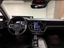 Volvo V60 B3 Aut. Inscription Trekhaak | Adaptieve Cruise Control | Stoel en Stuurwielverwarming | Parkeercamera | Pilot Assist | BLIS Dode Hoek Detectie | Bestuurdersstoel elektrisch geheugen | Lederen bekleding | Zitting verlenging voorstoelen | 18 Inch | Keyless Drive | Parkeersensoren voor+achter | Privacy Glass | Elektrisch bedienbare achterklep | DAB Radio | Apple Carplay/Android Auto | Volvo On Call met mobiele App functie | Denim Blue Metallic |