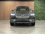 Volvo XC90 T8 AWD Recharge Ultra Bright Stoelventilatie | All Season Banden | Head-Up Display | 455pk | Harman Kardon | Stoelmassage | Alcantara hemelbekleding | Adaptieve Cruise Control | Stoelverwarming voor+achter | Stuurwielverwarming | Schuifdak | Full LED Meesturende koplampen | Pilot Assist | BLIS Dode Hoek Detectie | Lederen zonnekleppen en handgrepen | Parkeercamera | Elektrische voorstoelen geheugen | Nappa lederen bekleding | Zitting verlenging voorstoelen | Lederen dashboard | Google Infotainment | Keyless Drive | Parkeersensoren voor+achter | Elektrisch bedienbare achterklep | Geintegreerd kinderzitje achterin | Geintegreerde zongordijnen achterportieren | 7-Persoons | 4-Zone Climate Control | Verlichte instaplijsten | DAB Radio | Apple Carplay/Android Auto | Draadloos telefoon opladen | Volvo On Call met mobiele App functie | Platinum Grey Metallic |