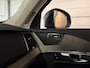 Volvo XC90 T8 AWD Recharge Ultra Bright Stoelventilatie | All Season Banden | Head-Up Display | 455pk | Harman Kardon | Stoelmassage | Alcantara hemelbekleding | Adaptieve Cruise Control | Stoelverwarming voor+achter | Stuurwielverwarming | Schuifdak | Full LED Meesturende koplampen | Pilot Assist | BLIS Dode Hoek Detectie | Lederen zonnekleppen en handgrepen | Parkeercamera | Elektrische voorstoelen geheugen | Nappa lederen bekleding | Zitting verlenging voorstoelen | Lederen dashboard | Google Infotainment | Keyless Drive | Parkeersensoren voor+achter | Elektrisch bedienbare achterklep | Geintegreerd kinderzitje achterin | Geintegreerde zongordijnen achterportieren | 7-Persoons | 4-Zone Climate Control | Verlichte instaplijsten | DAB Radio | Apple Carplay/Android Auto | Draadloos telefoon opladen | Volvo On Call met mobiele App functie | Platinum Grey Metallic |