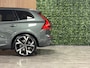 Volvo XC60 T6 AWD Recharge Ultra Dark Vol! | Bowers & Wilkins | Luchtvering | 360° Camera | Head-Up Display | Adaptieve Cruise Control | Stoelverwarming voor+achter | Stuurwielverwarming | 22 Inch met spatbordverbreding | Full LED Meesturende koplampen | Pilot Assist | BLIS Dode Hoek Detectie | Elektrische voorstoelen geheugen | Nordico Microtech Cardamom Quilted/Cardamom bekleding | Zitting verlenging voorstoelen | Lederen Dashboard | Schuifdak | Google Infotainment | Keyless Drive | Parkeersensoren voor+achter | Privacy Glass | Elektrisch bedienbare achterklep | DAB Radio | Apple Carplay/Android Auto | Draadloos telefoon opladen | Alarm Klasse III | Volvo On Call met mobiele App functie | Forest Lake Metallic |