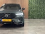 Volvo XC60 T6 AWD Recharge Ultra Dark Vol! | Bowers & Wilkins | Luchtvering | 360° Camera | Head-Up Display | Adaptieve Cruise Control | Stoelverwarming voor+achter | Stuurwielverwarming | 22 Inch met spatbordverbreding | Full LED Meesturende koplampen | Pilot Assist | BLIS Dode Hoek Detectie | Elektrische voorstoelen geheugen | Nordico Microtech Cardamom Quilted/Cardamom bekleding | Zitting verlenging voorstoelen | Lederen Dashboard | Schuifdak | Google Infotainment | Keyless Drive | Parkeersensoren voor+achter | Privacy Glass | Elektrisch bedienbare achterklep | DAB Radio | Apple Carplay/Android Auto | Draadloos telefoon opladen | Alarm Klasse III | Volvo On Call met mobiele App functie | Forest Lake Metallic |