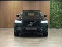 Volvo XC60 T6 AWD Recharge Ultra Dark | Head-Up Display | Harman Kardon | Adaptieve Cruise Control | Stoelverwarming voor+Achter | Stuurwielverwarming | Full LED Meesturende koplampen | Pilot Assist | BLIS Dode Hoek Detectie | Schuifdak | 20 Inch | Parkeercamera | Elektrische voorstoelen geheugen | Lederen bekleding | Zitting verlenging voorstoelen | Lederen dashboard | Google Infotainment | Keyless Drive | Parkeersensoren voor+achter | Elektrisch bedienbare achterklep | DAB Radio | Apple Carplay/Android Auto | Draadloos telefoon opladen | Volvo On Call met mobiele App functie | Onyx Black Metallic |