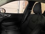 Volvo XC60 T6 AWD Recharge Ultimate Dark Head-Up Display | Harman Kardon | Adaptieve Cruise Control | Stoelverwarming voor+Achter | Stuurwielverwarming | Full LED Meesturende koplampen | Pilot Assist | BLIS Dode Hoek Detectie | Schuifdak | 20 Inch | Parkeercamera | Elektrische voorstoelen geheugen | Lederen bekleding | Zitting verlenging voorstoelen | Lederen dashboard | Google Infotainment | Keyless Drive | Parkeersensoren voor+achter | Elektrisch bedienbare achterklep | DAB Radio | Apple Carplay/Android Auto | Draadloos telefoon opladen | Volvo On Call met mobiele App functie | Onyx Black Metallic |