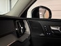 Volvo XC60 T6 AWD Recharge Ultimate Dark Head-Up Display | Harman Kardon | Adaptieve Cruise Control | Stoelverwarming voor+Achter | Stuurwielverwarming | Full LED Meesturende koplampen | Pilot Assist | BLIS Dode Hoek Detectie | Schuifdak | 20 Inch | Parkeercamera | Elektrische voorstoelen geheugen | Lederen bekleding | Zitting verlenging voorstoelen | Lederen dashboard | Google Infotainment | Keyless Drive | Parkeersensoren voor+achter | Elektrisch bedienbare achterklep | DAB Radio | Apple Carplay/Android Auto | Draadloos telefoon opladen | Volvo On Call met mobiele App functie | Onyx Black Metallic |