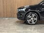 Volvo XC40 T5 Recharge Inscription Parkeercamera | 19 Inch | Cruise Control | Zitting verlenging voorstoelen | Keyless Drive | Parkeersensoren voor+achter | Privacy Glass | Elektrisch bedienbare achterklep | Breedstralers in voorbumper | Climate Control L+R | DAB Radio | Apple Carplay/Android Auto | Volvo On Call met mobiele App functie |