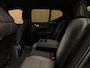 Volvo XC40 T5 Recharge Inscription Parkeercamera | 19 Inch | Cruise Control | Zitting verlenging voorstoelen | Keyless Drive | Parkeersensoren voor+achter | Privacy Glass | Elektrisch bedienbare achterklep | Breedstralers in voorbumper | Climate Control L+R | DAB Radio | Apple Carplay/Android Auto | Volvo On Call met mobiele App functie |