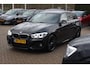 BMW 1-Serie 118i Corporate Lease Exe. M Sport / Alcantara / Navigatie / Parkeerhulp achter / 17'' / Sportstoelen / Cruise Control