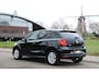 Volkswagen Polo 1.2 TSI Highline BlueMotion 5-Deurs Parkeersensoren Stoelverwarming Airco Navigatie Cruise Controle Start Stop