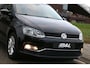 Volkswagen Polo 1.2 TSI Highline BlueMotion 5-Deurs Parkeersensoren Stoelverwarming Airco Navigatie Cruise Controle Start Stop