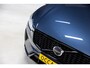 Volvo XC60 T8 Plus Dark AWD | Luchtvering | Leder | Trekhaak | H&K | 360 Ca