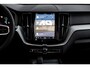 Volvo XC60 T8 Plus Dark AWD | Luchtvering | Leder | Trekhaak | H&K | 360 Ca