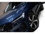 Volvo XC60 T8 Plus Dark AWD | Luchtvering | Leder | Trekhaak | H&K | 360 Ca