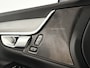 Volvo V90 T8 Plug-in hybrid AWD Ultra Dark | Panoramadak | 360° camera | Harman Kardon | Stoel- en Stuurverwarming | Trekhaak