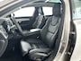 Volvo V90 T8 Plug-in hybrid AWD Ultra Dark | Panoramadak | 360° camera | Harman Kardon | Stoel- en Stuurverwarming | Trekhaak