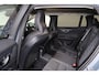 Volvo V60 T6 Recharge AWD Core - Parkeercamera achter - Verwarmde voorstoelen, stuur & achterbank - Parkeersensoren voor & achter - Cruise control - High Performance audio - Extra getint glas - 18' LMV