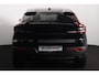 Volvo EC40 Extended Range Plus Black Edi. 82 kWh - Panoramadak - IntelliSafe Assist & Surround - 360º Camera - Harman/Kardon audio - Verwarmde voorstoelen, stuur & achterbank - Parkeersensoren voor & achter - Elektr. bedienb. voorstoelen met geheugen links - Draadloze tel. lader - Warmtepomp - Extra getint glas - 20' LMV
