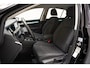 Volkswagen Golf 1.0 TSI Life Aut. [ LED Virtual Navi Trekhaak ]