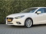 Mazda 3 2.0 GT-M, BOSE, NAVI, CRUISE, HUD, PDC, LED, CLIMATE CONTROL, STOELVERWARMING, KEYLESS, ELEKTRISCHE STOELEN, PARELMOUR, LICHTMETAAL 18"