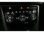 Volkswagen T-Roc 1.5 TSI Style Business (Automaat) + Trekhaak