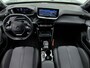 Peugeot 2008 SUV GT Hybrid 145pk Automaat | DEMO | Navigatie | Camera v+a | Adaptieve Cruise Control | Climate Control | Dodehoeksensor | Parkeersensoren v+a | Full Led koplampen | Draadloze Apple Carplay / Android Auto + Telefoonlader | Donker getint glas | 17" Lichtmetalen velgen |