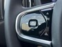 Volvo XC60 T6 Plug-in hybrid AWD Plus Black Edition | Luchtvering | Stoel-/Stuurverwarming | Schuif-/kanteldak | Head up Display | 360 camera | Getint glas | Adaptive cruise Control | Dodehoekdetectie | Keyless entry |