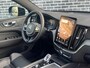 Volvo XC60 T6 Plug-in hybrid AWD Plus Black Edition | Luchtvering | Stoel-/Stuurverwarming | Schuif-/kanteldak | Head up Display | 360 camera | Getint glas | Adaptive cruise Control | Dodehoekdetectie | Keyless entry |