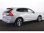 Volvo XC60 T6 Recharge AWD Core Bright - Panorama/schuifdak - IntelliSafe Assist - Adaptieve LED koplampen - Parkeercamera achter - Verwarmde voorstoelen, stuur & achterbank - Parkeersensoren voor & achter - Draadloze tel. lader - Standkachel - Extra getint glas - Elektr. inklapbare trekhaak - 18' LMV