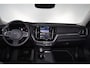 Volvo XC60 T6 Recharge AWD Core Bright - Panorama/schuifdak - IntelliSafe Assist - Adaptieve LED koplampen - Parkeercamera achter - Verwarmde voorstoelen, stuur & achterbank - Parkeersensoren voor & achter - Draadloze tel. lader - Standkachel - Extra getint glas - Elektr. inklapbare trekhaak - 18' LMV