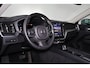 Volvo XC60 T6 Recharge AWD Core Bright - Panorama/schuifdak - IntelliSafe Assist - Adaptieve LED koplampen - Parkeercamera achter - Verwarmde voorstoelen, stuur & achterbank - Parkeersensoren voor & achter - Draadloze tel. lader - Standkachel - Extra getint glas - Elektr. inklapbare trekhaak - 18' LMV