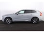 Volvo XC60 T6 Recharge AWD Core Bright - Panorama/schuifdak - IntelliSafe Assist - Adaptieve LED koplampen - Parkeercamera achter - Verwarmde voorstoelen, stuur & achterbank - Parkeersensoren voor & achter - Draadloze tel. lader - Standkachel - Extra getint glas - Elektr. inklapbare trekhaak - 18' LMV