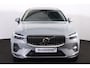 Volvo XC60 T6 Recharge AWD Core Bright - Panorama/schuifdak - IntelliSafe Assist - Adaptieve LED koplampen - Parkeercamera achter - Verwarmde voorstoelen, stuur & achterbank - Parkeersensoren voor & achter - Draadloze tel. lader - Standkachel - Extra getint glas - Elektr. inklapbare trekhaak - 18' LMV