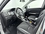 Suzuki Vitara 1.4 Boosterjet Style Smart Hybrid Panoramadak! | Metaallak | Stoelverwarming | Parkeersensoren | LM-Velgen | Donker Getinte Achterruiten |