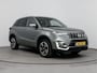 Suzuki Vitara 1.4 Boosterjet Style Smart Hybrid Panoramadak! | Metaallak | Stoelverwarming | Parkeersensoren | LM-Velgen | Donker Getinte Achterruiten |