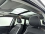 Suzuki Vitara 1.4 Boosterjet Style Smart Hybrid Panoramadak! | Metaallak | Stoelverwarming | Parkeersensoren | LM-Velgen | Donker Getinte Achterruiten |