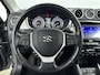 Suzuki Vitara 1.4 Boosterjet Style Smart Hybrid Panoramadak! | Metaallak | Stoelverwarming | Parkeersensoren | LM-Velgen | Donker Getinte Achterruiten |