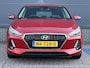 Hyundai i30 1.4 T-GDI Comfort / Navigatie / Apple Carplay & Android Auto / Climate Control / Cruise Control / Camera / LM Velgen 15" / NAP /