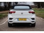 Volkswagen T-Roc Cabrio 1.5 TSI R-Line | CarPlay | DAB | 9481km! | H.leder | Clima | Navi | PDC met camera | Nieuwstaat |
