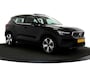 Volvo XC40 1.5 T4 155kW/211pk DCT7 Plug-in hybrid Ultimate Bright PANORAMADAK + HARMAN/KARDON + EL.TREKHAAK + ADAPT.CRUISE + MATRIX LED + LANE ASSIST + LEER/ALCANTARA + STOEL-&STUURVERWARMING + CAMERA + BLIS + EL.STOELEN + PARKSENSOREN V&A + 19" LM-VELGEN!!