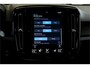 Volvo XC40 1.5 T4 155kW/211pk DCT7 Plug-in hybrid Ultimate Bright PANORAMADAK + HARMAN/KARDON + EL.TREKHAAK + ADAPT.CRUISE + MATRIX LED + LANE ASSIST + LEER/ALCANTARA + STOEL-&STUURVERWARMING + CAMERA + BLIS + EL.STOELEN + PARKSENSOREN V&A + 19" LM-VELGEN!!