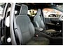 Volvo XC40 1.5 T4 155kW/211pk DCT7 Plug-in hybrid Ultimate Bright PANORAMADAK + HARMAN/KARDON + EL.TREKHAAK + ADAPT.CRUISE + MATRIX LED + LANE ASSIST + LEER/ALCANTARA + STOEL-&STUURVERWARMING + CAMERA + BLIS + EL.STOELEN + PARKSENSOREN V&A + 19" LM-VELGEN!!